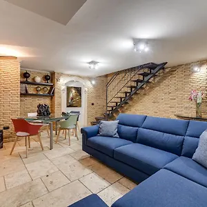 https://oliviero-piazza-navona-guest-house.it-romehotels.com